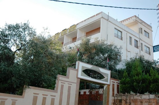 Al Jabal Castle Hotel